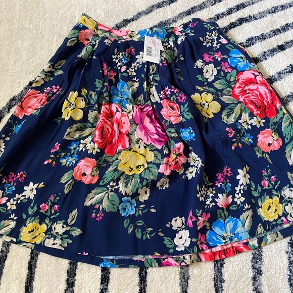 NEW NWT Cath Kidston  Pleated Short Crepe Floral Flower Skirt (UK6) - Picture 1 of 10
